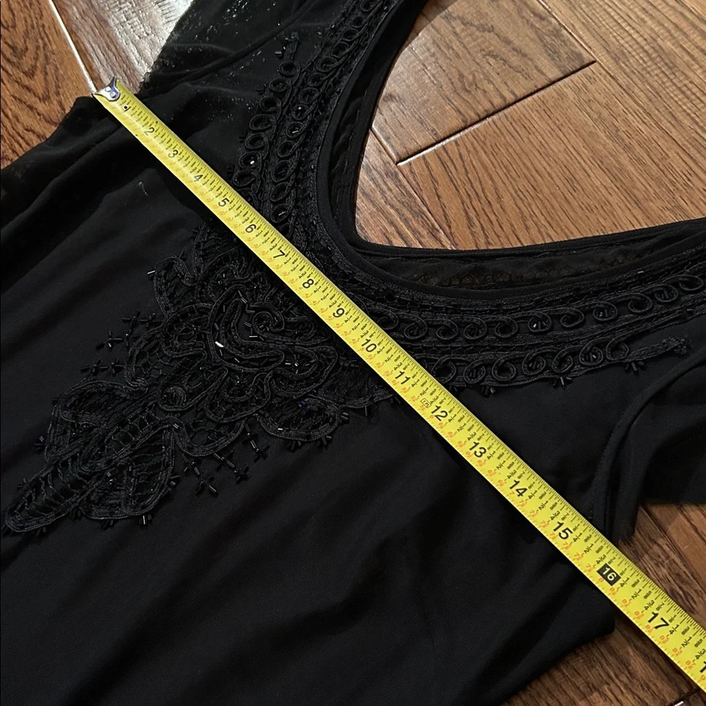 Elegant Black Sheer Dress with Lace Detail - Picture 14 of 16